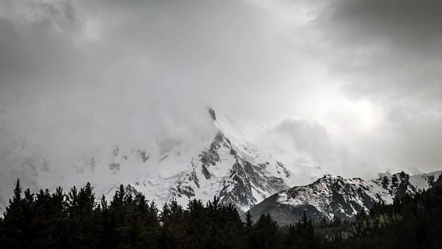 Clouds_over_Killer_Mountain_-_Nanga_Parbat_(8,126_metr)